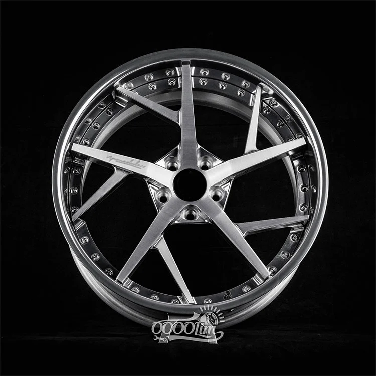 عجلات مزورة مكونة من قطعتين لسيارة لكزس LS